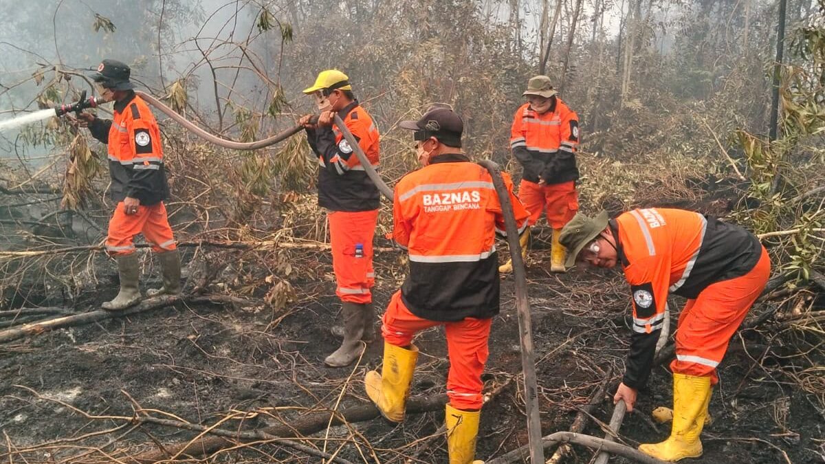 Tim Baznas Tanggap Bencana mengerahkan personel untuk menangani karhutla/Baznas