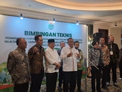 Menteri LH Hadiri Bimtek NEK