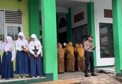 Samapta Polres Tasikmalaya Kota, IPTU Sony Santana di SMP Negeri 17 Kota Tasikmalaya/Net