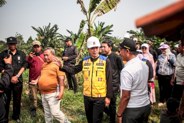 Wali Kota Bogor meninjau lahan PSEL Bogor Raya II (Foto: Heri Supriatna/RMOLJabar)
